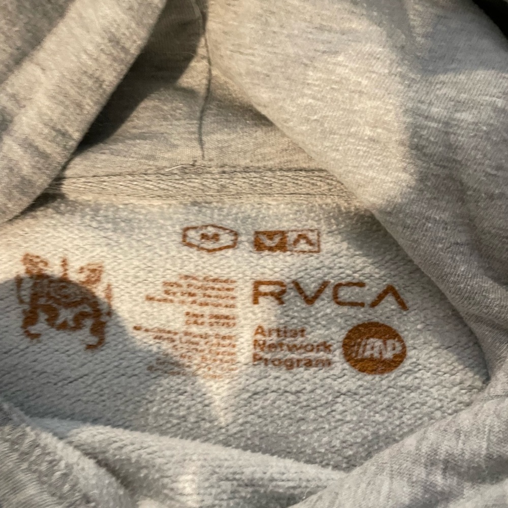 Youth RVCA hoodie - Picture 2 of 2